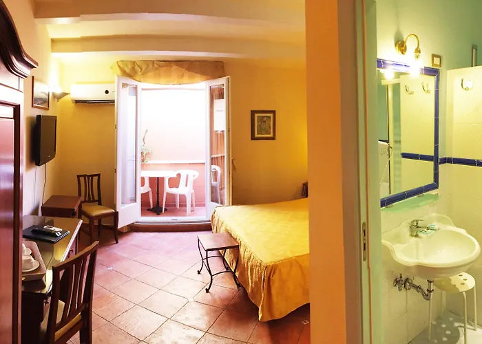 Mediterraneo Hotel 3*