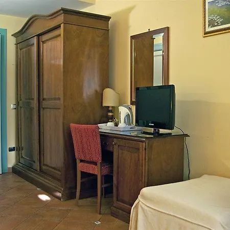 Hotel Mediterraneo Syrakuzy