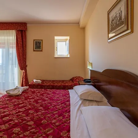 Mediterraneo Hotel