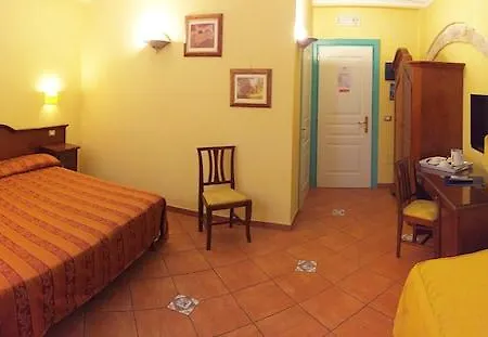 Hotel Mediterraneo Syrakuzy