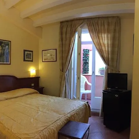 Hotel Mediterraneo Syrakuzy