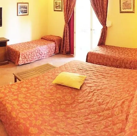 Hotel Mediterraneo Syrakuzy