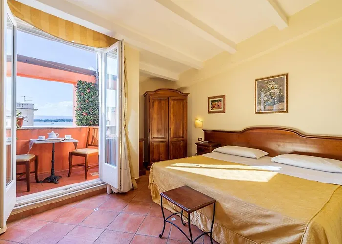 Hotell Mediterraneo 3*